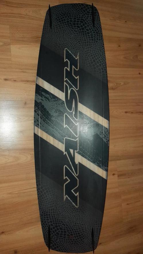 Naish Traverse 138x41 met pads (North Duotone Cabrinha Core)