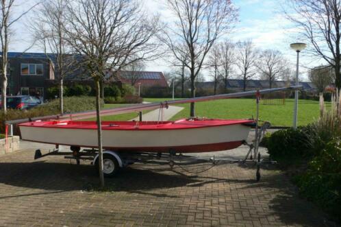 Nauta Tornado 490 met kantel trailer