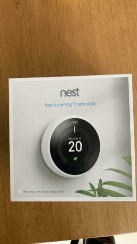 NEST Learning Thermostat V3. Nieuw, alleen uit plastic