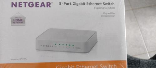 NETGEAR 5 port gigabit ethernet switch essentials TYPE GS205