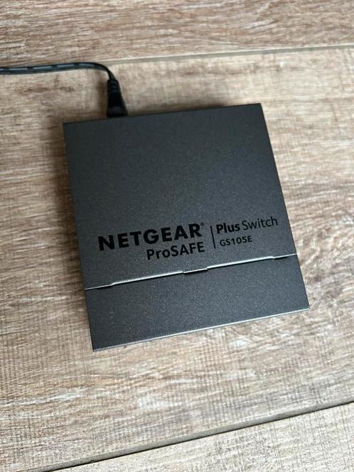 Netgear 5 ports switch GS105e