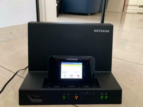 Netgear Aircard 810 MiFi  docking station  externe antenne