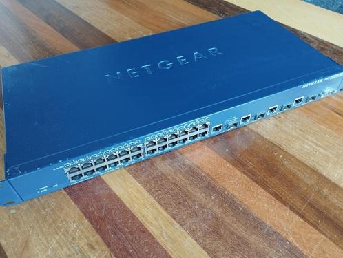 Netgear FSM7328S 24 port switch
