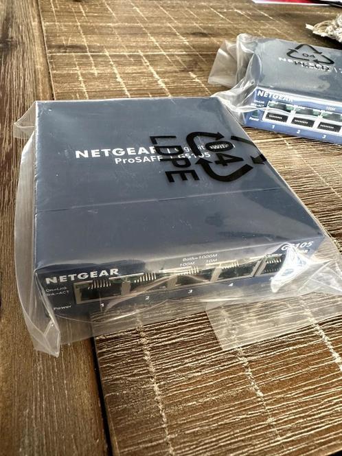 Netgear Gigabit Switch GS105 (nieuw zonder adapter)