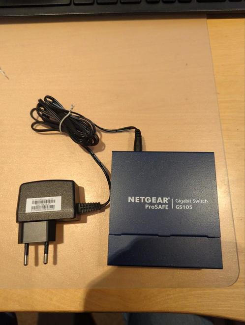 Netgear Gigabit Switch. ProSafe. GS 105