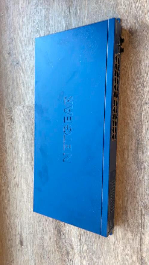 NetGear GS724TPv2 24-port PoE switch