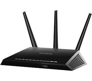 Netgear R7000 Nighthawk dual band gigabit smart wifi rout...