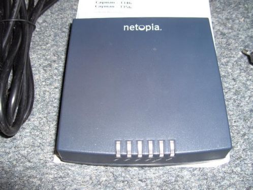 Netopia Router, 2 NT1 kastjes, enkele splitters 