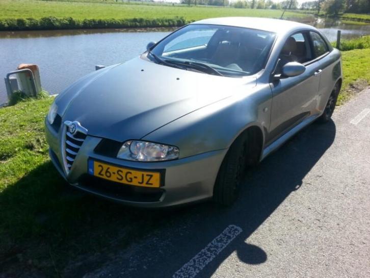 Nette Alfa Romeo Alfa-GT 1.9 JTD Multijet Bertone 2006 Grijs