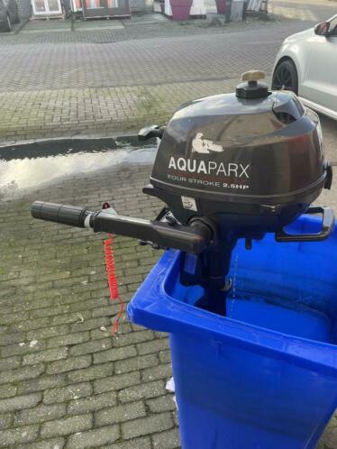 Nette aquaparx 2.5 pk 4 takt met een beetje werk.