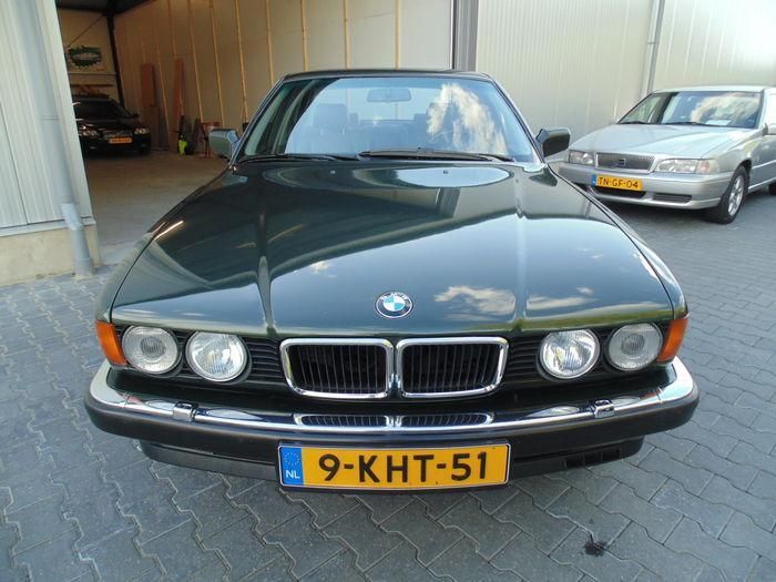 Nette BMW 750i uit 1988