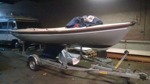 Nette Centaur open zeilboot compleet gerefit. 