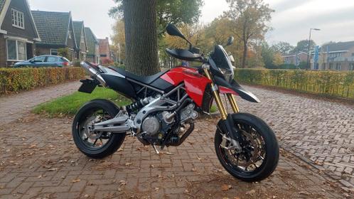 Nette Dorsoduro 750 met dominator uitlaten, weinig km