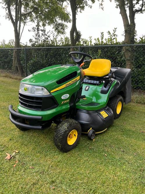 Nette en goede John Deere X130R zitmaaier hydrostaat 18pk