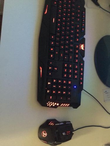 Nette Game-PC in top staat  SSD  HDD  muis  toetsenbord