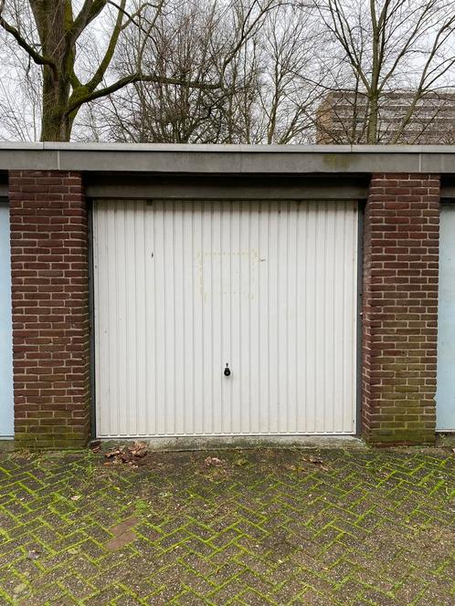 Nette garagebox te huur met stroom Amsterdam Drakenstein