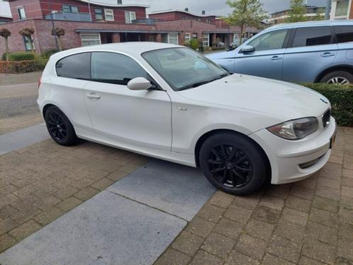 Nette goede Bmw 1 Serie met rijdbare Schade voor Klusser