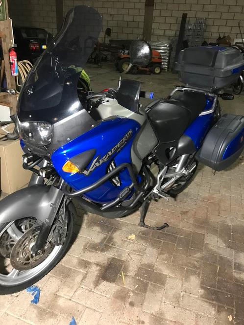 Nette Honda Varadero XL1000 SD01, blauw met 3-delige koffers