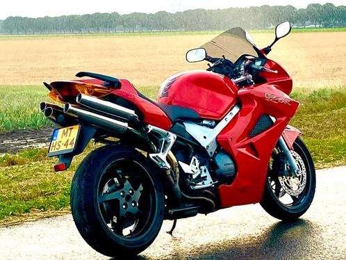 Nette Honda VFR800 V-Tec