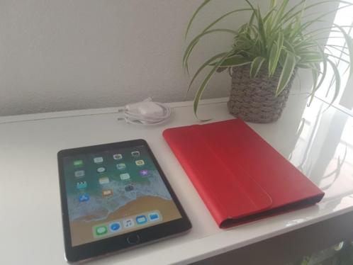 Nette IPad Mini 2 met 16 GB, WI-FI en Bescherm-Case.
