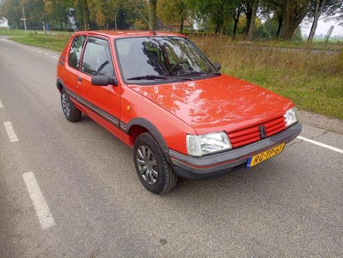 Nette Klassieker  Peugeot 205 1.4 Generation 1997 Rood