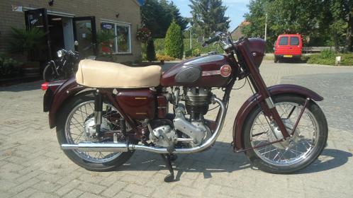 Nette mooi lopende ARIEL 350cc. (RED HUNTER)