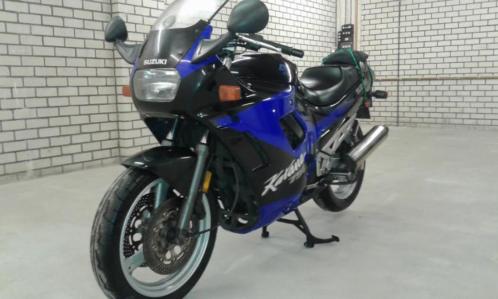 Nette motorfiets GSX 750 F Katana