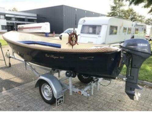 Nette Oudhuijzer 440 sloep met 8 pk Yamaha 4-taks