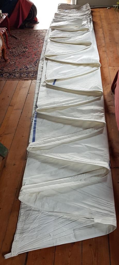 Nette rol genua (Victoire 1044)