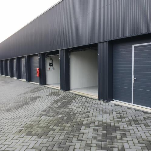 Nette ruime opslag boxen en of werkruimte te huur van 28m2