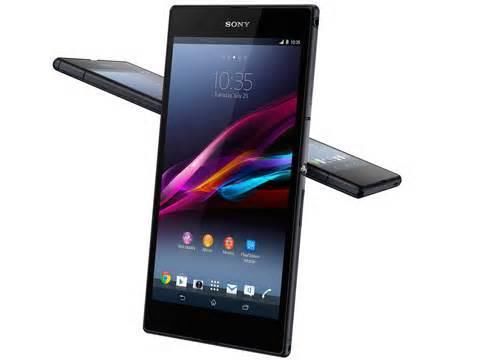 Nette Sony Xperia Z incl dockingstation en lederen hoes