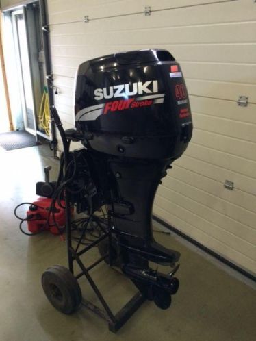 Nette Suzuki 40pk EFI Four stroke powertrim langstaart.2007