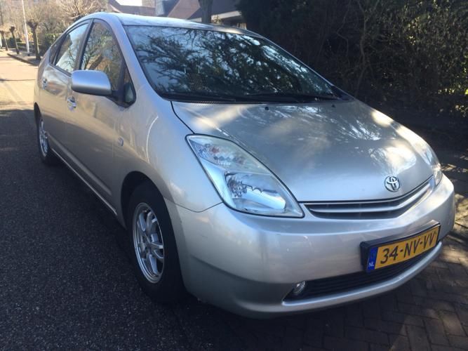 Nette Toyota Prius 1.5 2004 