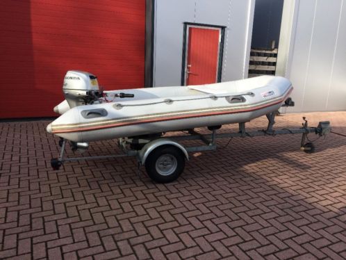 Nette Valiant 340-D RIB met mooie trailer en Honda 8pk.