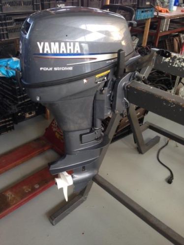 nette yamaha 8 pk 4 takt,kortstaart op afstandsbediening 