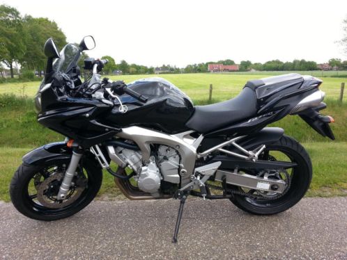 Nette Yamaha FZ6 Fazer (FZ6S) 2005