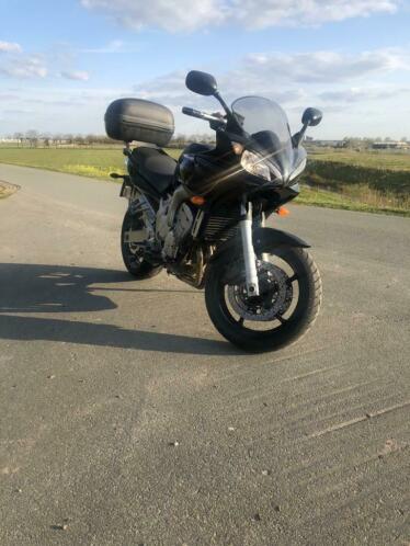 Nette Yamaha FZ6 Fazer FZS600