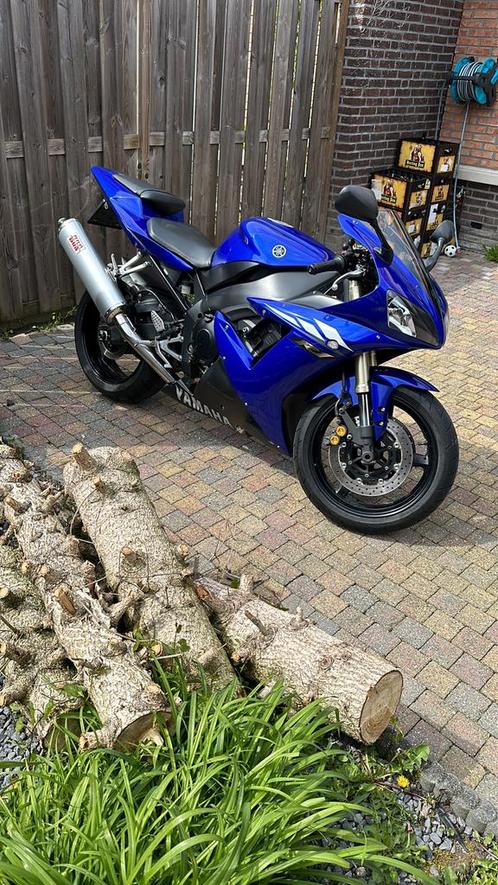 Nette Yamaha R1