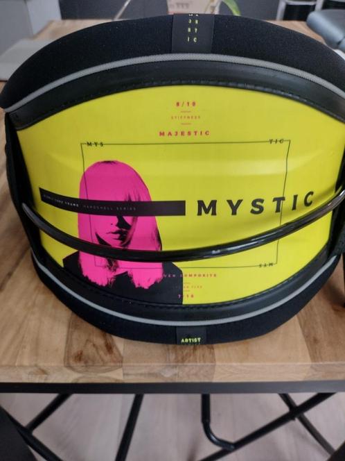 New Mystic majestic 2022 small hardshell harnas