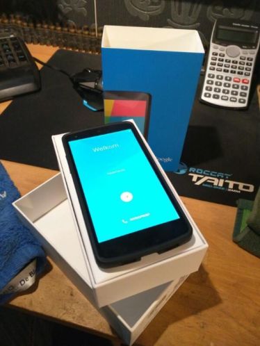 Nexus 5 16gb zwart met case