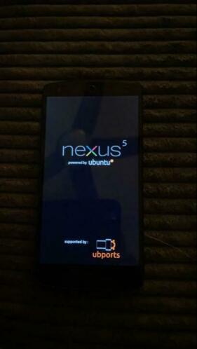 Nexus 5 met Ubuntu Touch