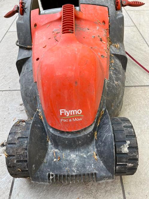 Niet langer werkende Flynn grasmaaier. Gratis ophalen