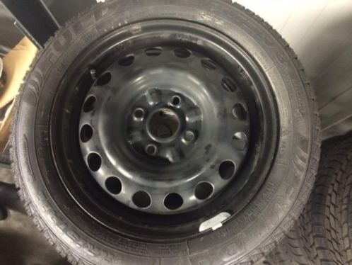 NIEUW 14 INCH TOYOTA AYGO met 1556514 FULDA winter  375,-