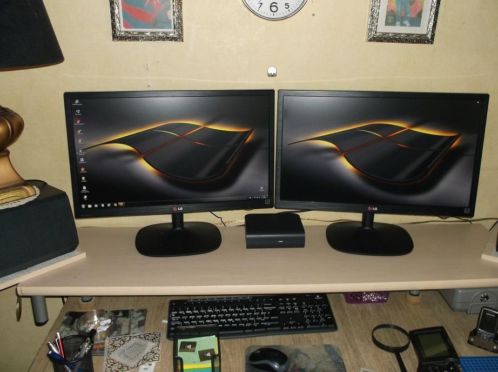 nieuw 2 x LG 24 inc M35A - lcd led Monitor 