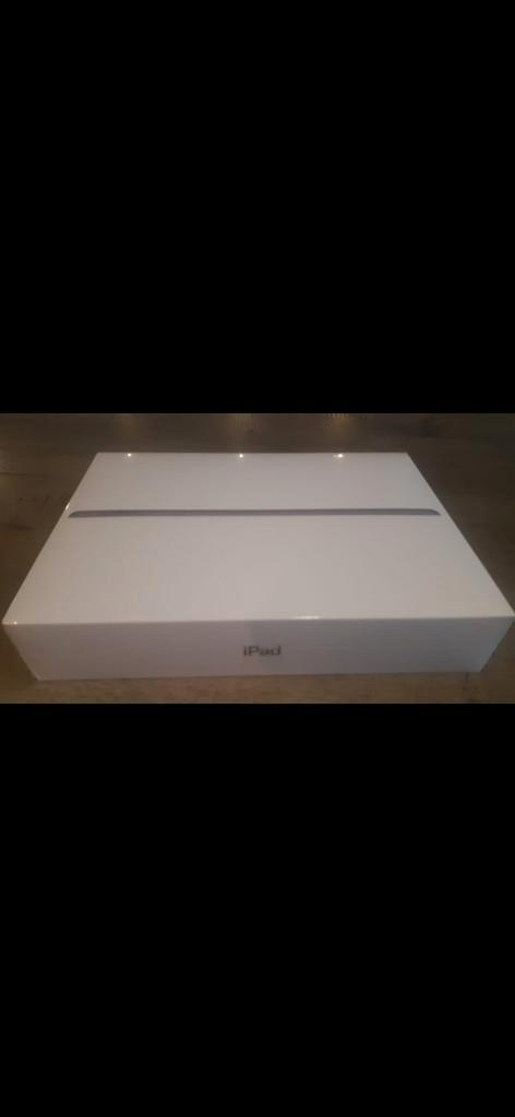 NIEUW apple ipad 64 gig gesaild in doos. Niet open geweest.