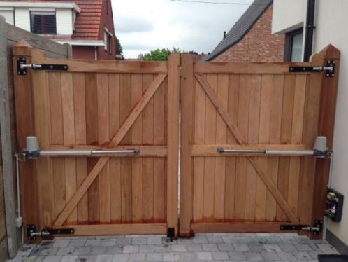 NIEUW Easyswing Hekopener  Poortopener (2 handzenders)