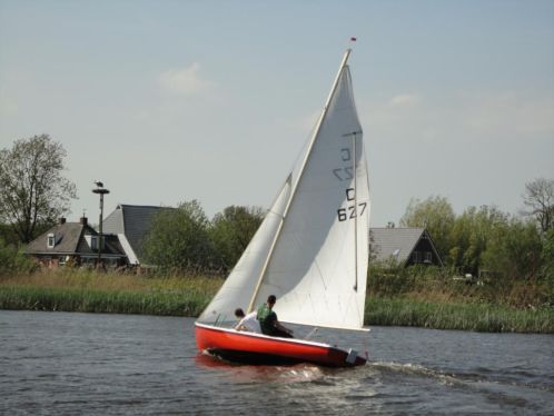 Nieuw geschilderde oranje Centaur compleet en vaarklaar