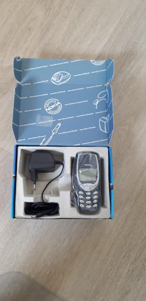 Nieuw in door Nokia 3310 inclusief lader