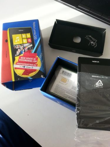 Nieuw in doos Nokia Lumia 520 Zwart, KPN 10euro sim