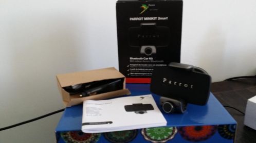 NIEUW in doos Parrot minikit smart 